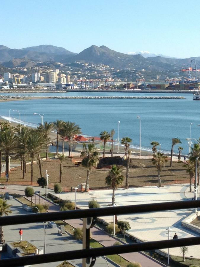 Apartamento Primera Linea Apartment Malaga Exterior photo